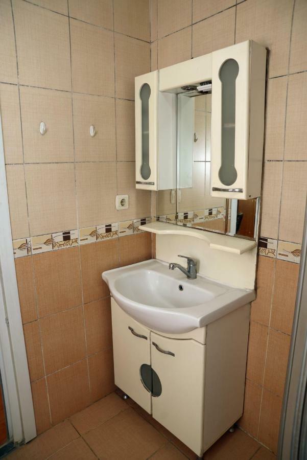 Vatan Yurt Hostel Istanbul Luaran gambar